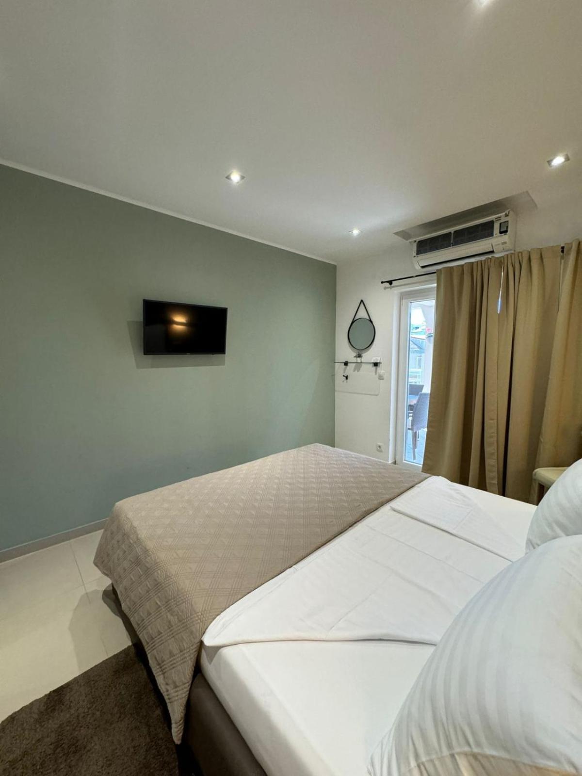 Guest House Kokolo Hvar Town Exterior foto
